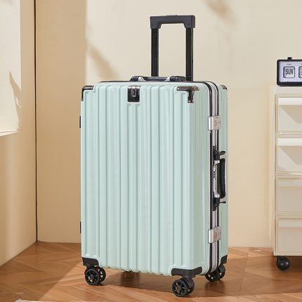 C128A Exquisite and Practical Suitcase