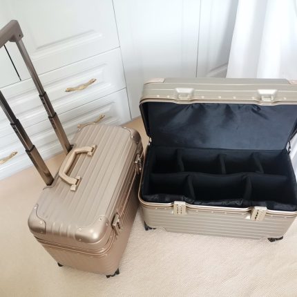BD3336 Exquisite and Practical Suitcase
